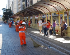 Varrição e limpiza de vias públicas